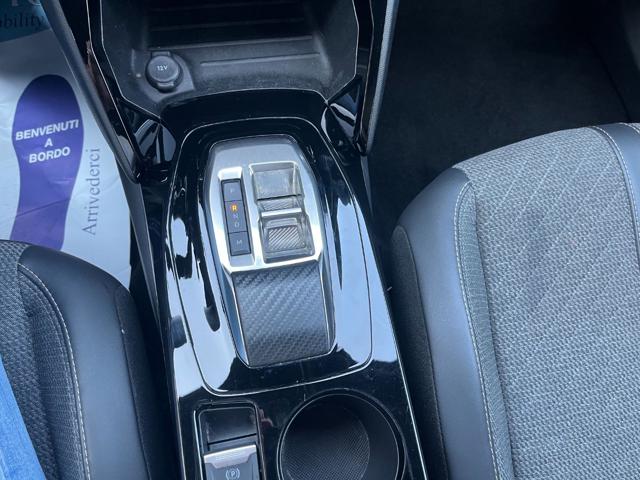 PEUGEOT 2008 usata, con Boardcomputer