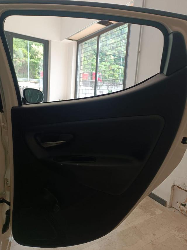 LANCIA Ypsilon usata 17