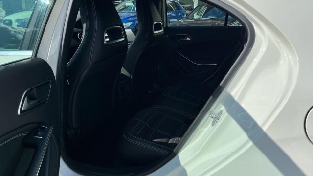 MERCEDES-BENZ A 180 usata, con Specchietti laterali elettrici
