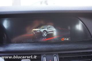 ALFA ROMEO Stelvio usata, con Autoradio digitale