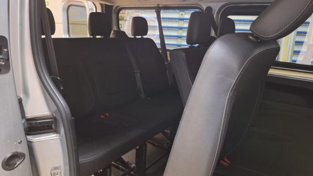 NISSAN NV300 usata 20