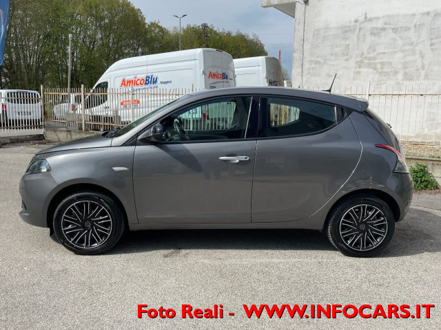LANCIA Ypsilon usata, con Fendinebbia