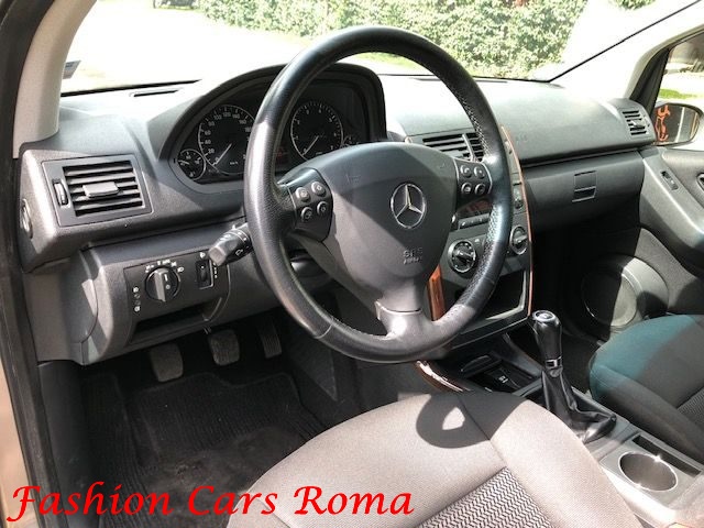 MERCEDES-BENZ A 170 usata, con Specchietti laterali elettrici