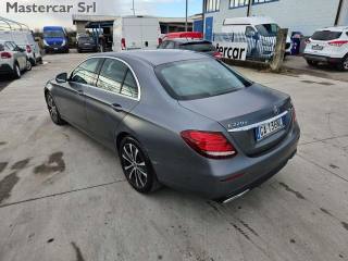 MERCEDES-BENZ E 220 usata, con Airbag Passeggero
