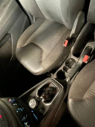 FORD Tourneo Courier usata, con Autoradio