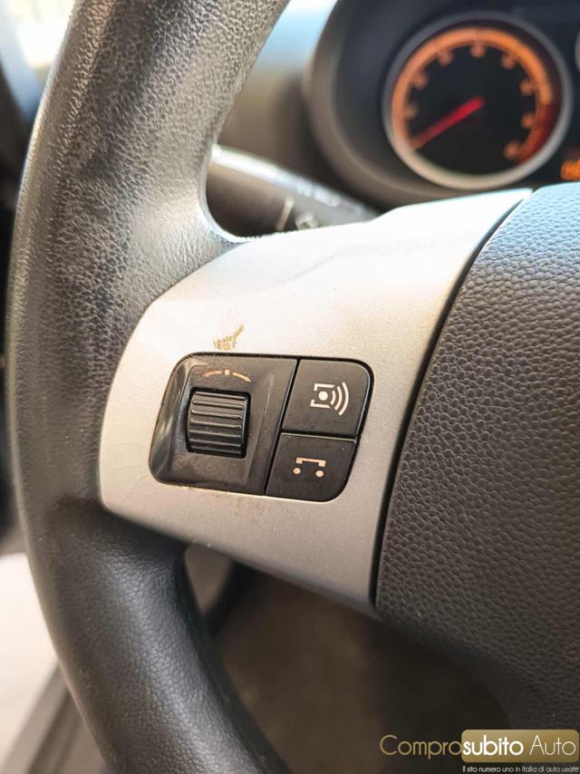 OPEL Corsa usata, con Specchietti laterali elettrici