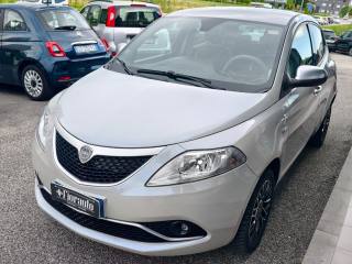 LANCIA Ypsilon usata, con Autoradio
