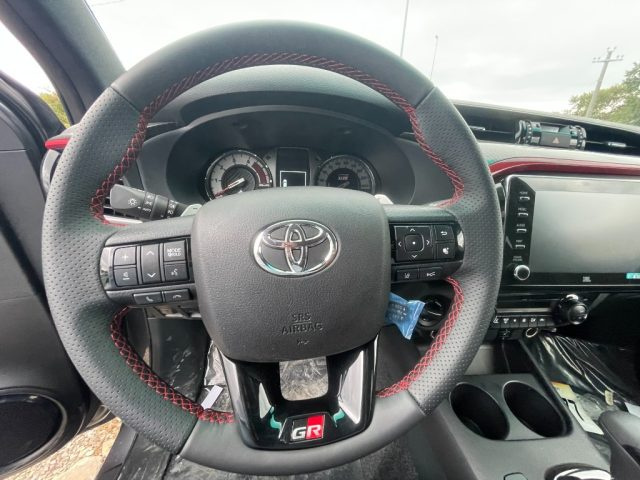 TOYOTA Hilux usata, con Sistema di navigazione