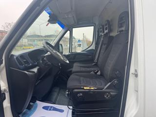 IVECO Daily usata, con Controllo automatico clima