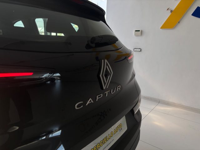 RENAULT Captur usata, con Autoradio digitale