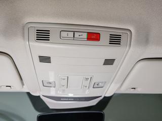 VOLKSWAGEN T-Roc usata, con USB