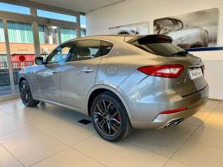 MASERATI Levante usata, con Alzacristalli elettrici