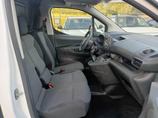 OPEL Combo usata, con USB