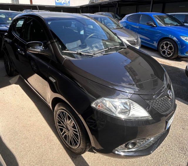 LANCIA Ypsilon usata, con Airbag