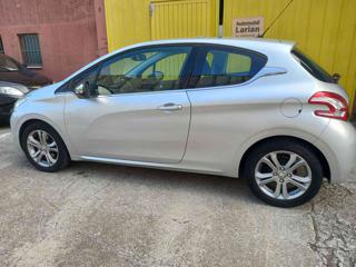 PEUGEOT 208 usata, con Airbag laterali