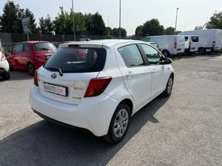 TOYOTA Yaris usata, con Autoradio