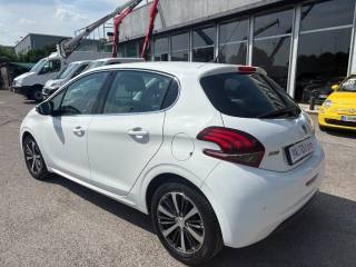 PEUGEOT 208 usata, con Airbag