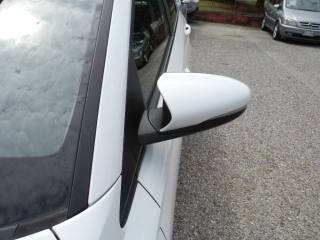 HYUNDAI i20 usata 60
