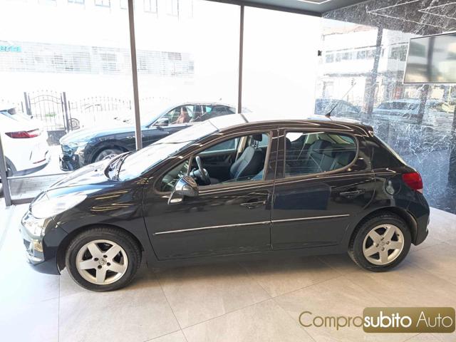 PEUGEOT 207 usata, con Autoradio