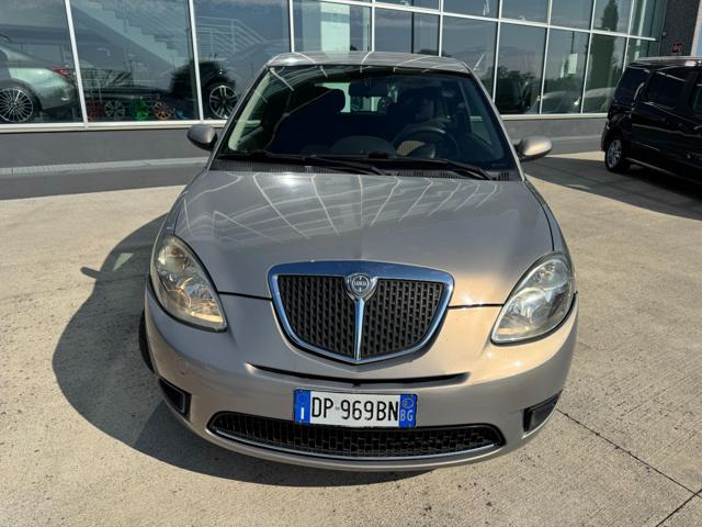 LANCIA Ypsilon usata, con Airbag