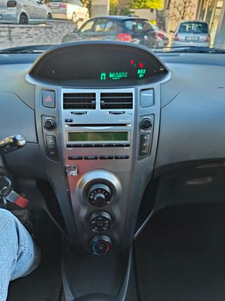 TOYOTA Yaris usata, con Boardcomputer