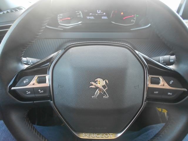 PEUGEOT 2008 usata, con Controllo automatico clima