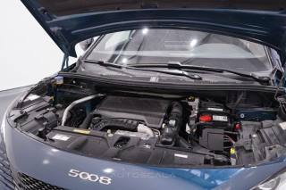 PEUGEOT 5008 usata, con Airbag testa