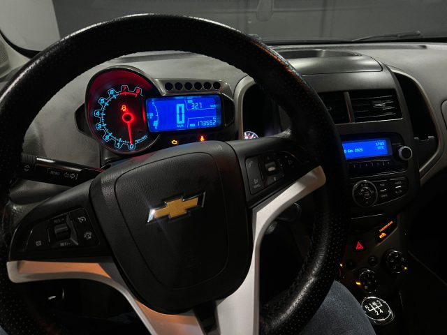 CHEVROLET Aveo usata, con Autoradio