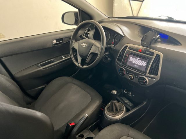 HYUNDAI i20 usata, con ESP