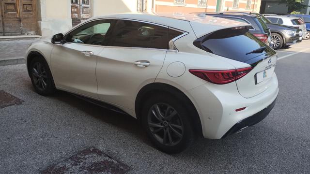 INFINITI Q30 usata, con Climatizzatore