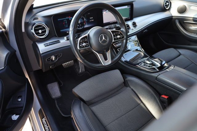 MERCEDES-BENZ E 220 usata, con Fendinebbia