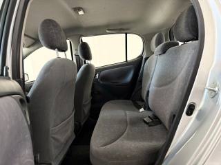 TOYOTA Yaris usata 9