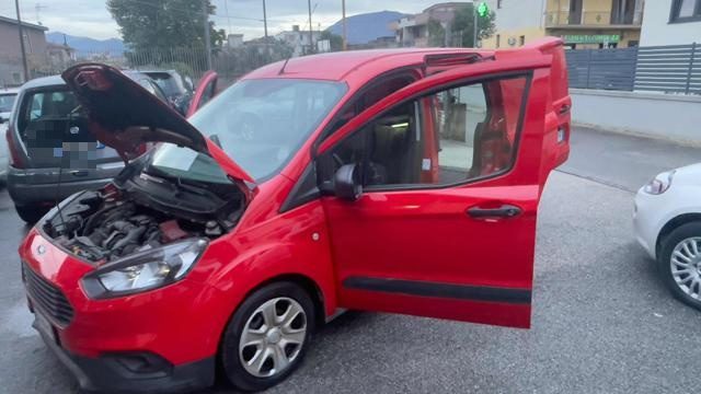 FORD Transit Courier usata, con Alzacristalli elettrici