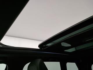 PEUGEOT 5008 usata, con Airbag