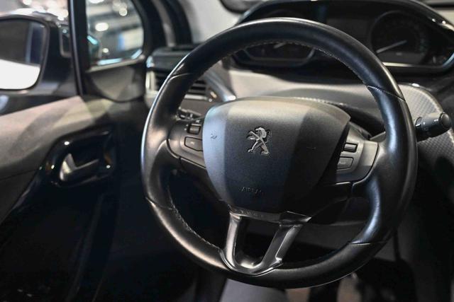 PEUGEOT 208 usata, con USB