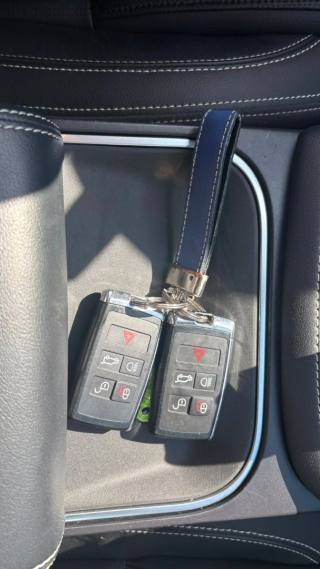 JAGUAR E-Pace usata, con Park Distance Control