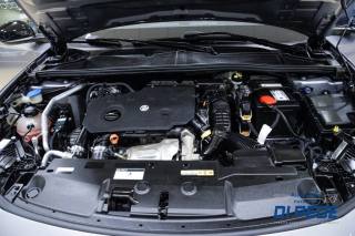 PEUGEOT 308 usata, con Sedile posteriore sdoppiato