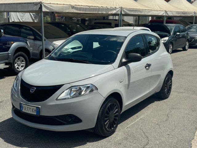 LANCIA Ypsilon usata, con Airbag