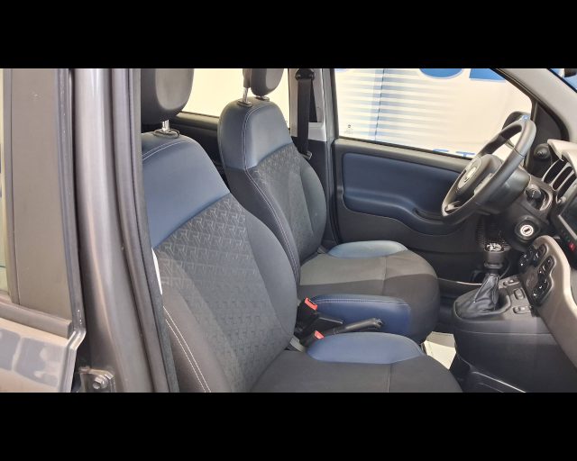 FIAT New Panda usata 17