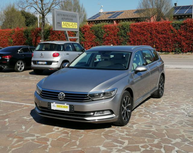 VOLKSWAGEN Passat Variant usata, con ABS