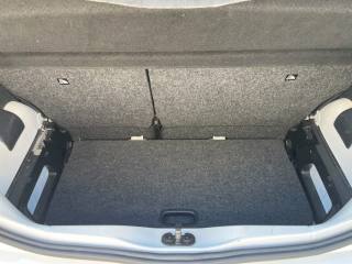 VOLKSWAGEN up! usata, con Boardcomputer