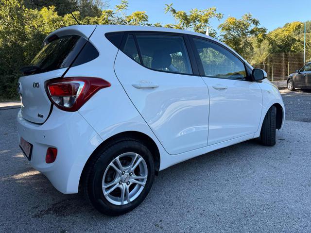 HYUNDAI i10 usata, con Lettore CD