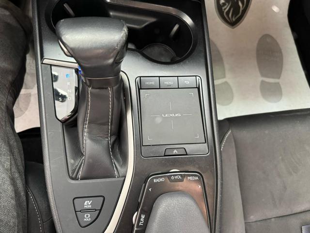 LEXUS UX 250h usata, con Immobilizzatore elettronico