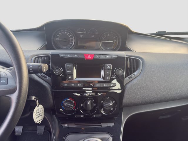 LANCIA Ypsilon usata 11