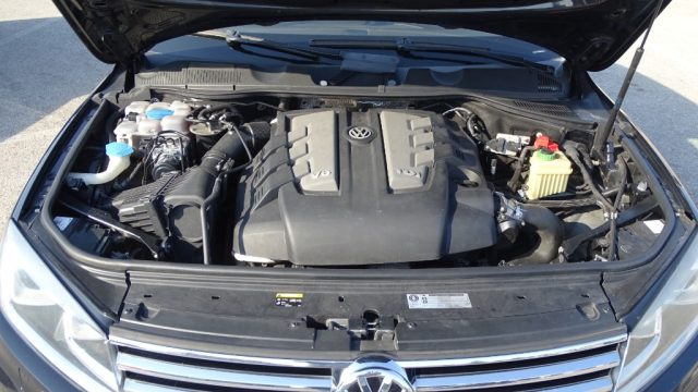 VOLKSWAGEN Touareg usata, con Cruise Control