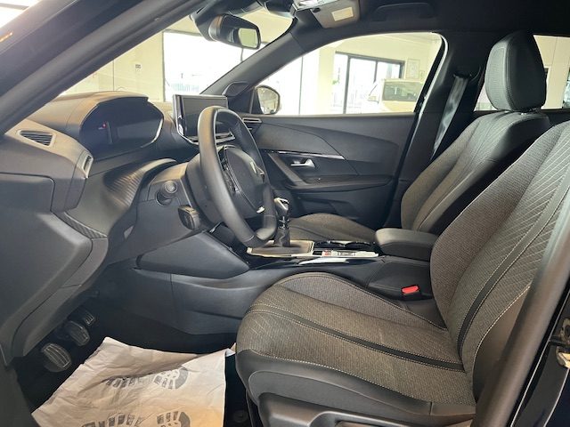 PEUGEOT 2008 usata, con Climatizzatore