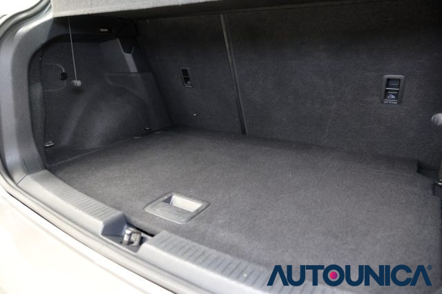 VOLKSWAGEN T-Cross usata 51
