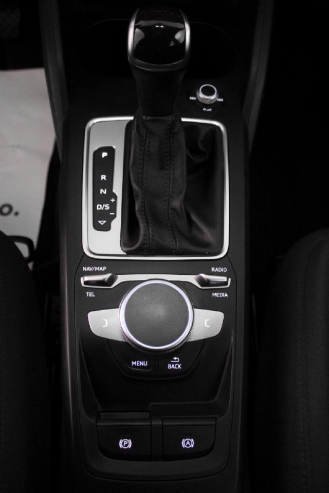 AUDI Q2 usata, con Autoradio