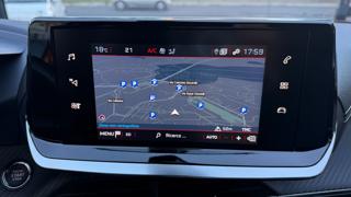 PEUGEOT 2008 usata, con Controllo automatico clima