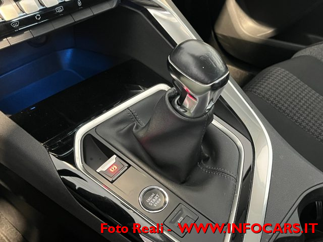PEUGEOT 3008 usata, con USB